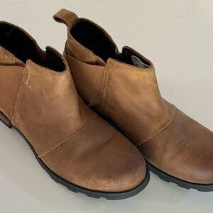 Sorel Women's Tan Leather Emelie Chelsea Boots